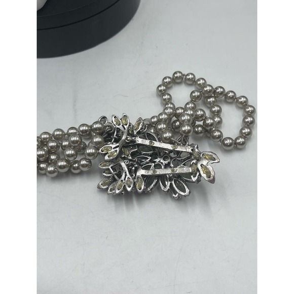 J. Crew Vintage Faux Pearl Gray Cluster Statement Rhinestone
Necklace - Picture 8 of 13